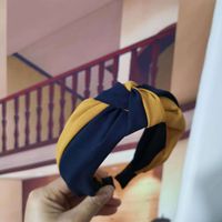South Korea's New Fabric Retro Color Hit Headband Solid Color Fight Color Knot Hairpin High-end Wide-brimmed Simple Hair Accessories Wholesale Nihaojewelry main image 6