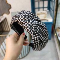 Korean Fashion The New Wide-brimmed Simple Knotted Headband Retro Houndstooth Headband Hair Accessories Wholeasale Nihaojewelry sku image 1