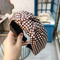 Korean Fashion The New Wide-brimmed Simple Knotted Headband Retro Houndstooth Headband Hair Accessories Wholeasale Nihaojewelry sku image 3