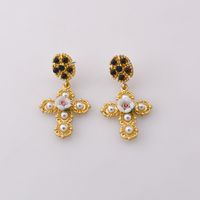 Retro Elegant Gorgeous Palace Gem Cross Baroque Ceramic Flower Pearl Silver Needle Earrings Wholesale Nihaojewelry main image 3