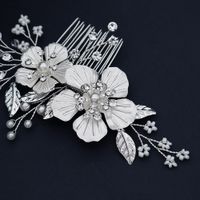 Bridal Jewelry Elegant White Flowers Pearls Combs Hand-beaded Hair Comb Wedding Wholesale Nihaojewelry main image 4