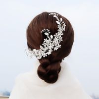 Wedding Jewelry Elegant Bride Headdress Copper Flower Hand-inserted Costume Plate Hair Comb Wholesale Nihaojewelry main image 1