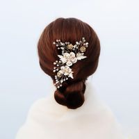 Korean Beauty Bride Jewelry Handmade Pearl Headdress Retro Golden Plug Comb Cheongsam Style Wholesale Nihaojewelry main image 3