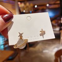 925 Silberne Nadel Asymmetrische Ohrringe Einfache Diamant Sterne Erde Ohrringe Koreanische Neue Wilde Temperament Ohrringe Frauen main image 1