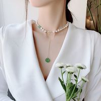 Natural Pearl Necklace Simple Retro 14k Real Gold Electroplated Emerald Buckle Clavicle Chain Wholesale Nihaojewelry main image 1