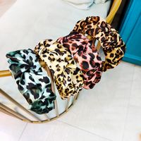 Nuevos Modelos De Capullos De Flores De Corea Diadema De Leopardo Plisado De Gama Alta Tarjeta De Presión De Borde Ancho Retro Al Por Mayor Nihaojewelry main image 2