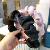 Das Neue Cole-ring-stirnband Im Koreanischen Stil Aus Stoff, Breit Gefaltetes Stirnband, Stilvolle Und Einfache Gepresste Haar Kopfschmuck Für Frauen main image 5
