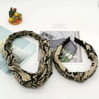 Hot Selling Wide-brimmed Snakeskin Hair Band Headband Retro Cloth Snake Pattern Hairpin Bow Cross Hair Accessories Ladies Wholesale Nihaojewelry main image 4