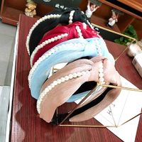 South Korea's Wide-brimmed Bright Silk Wrinkle Knot Hair Band High-end Boutique Handmade Pearl  Headband Wholesale Nihaojewelry main image 1