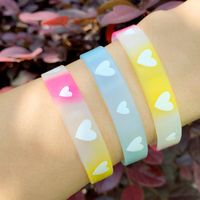 Bracelet Amour Coeur Bracelet En Silicone Personnalisé Lumineux Sports Basket-ball Bracelet Couple Bracelet En Gros Nihaojewelry main image 5