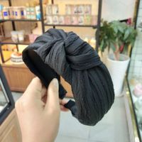Korean Fashion Wide-brimmed Pleated Knot Headband High-end Solid Color Fabric Pressure Hairpin Explosion Headband Ladies Wholesale Nihaojewelry sku image 1