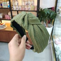 Korean Fashion Wide-brimmed Pleated Knot Headband High-end Solid Color Fabric Pressure Hairpin Explosion Headband Ladies Wholesale Nihaojewelry sku image 2