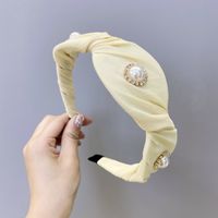 Korean Fashion Pearl Fold Headband Candy Solid Color Princess Fabric Diamond Wave Wide-brimmed Headband Wholesale Nihaojewelry sku image 1