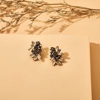 New Retro Palace Feng Shui Diamond Flower Earrings Fashion Simple Bohemian Earrings Wholesale Nihaojewelry sku image 2