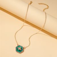 New Alloy Diamond Bee Necklace Hexagon Geometric Necklace Emerald Gemstone Clavicle Chain Wholesale Nihaojewelry main image 4