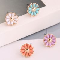 Boutique Korean Fashion Sweet Ol Small Daisy Combination Earrings Wholesale Nihaojewelry sku image 2