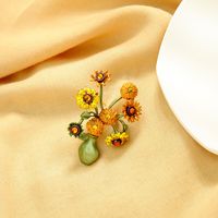 High-quality Retro Sunflower Brooch Forest Simple Flower Brooch Wholesale Nihaojewelry main image 4