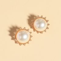 New Fashion Big Name Geometric Irregular Shape Small Swirl Opening Pearl Earrings Wholesale sku image 4