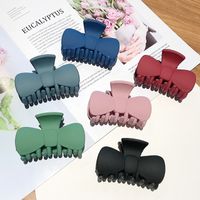 Large Bath Matte Scratch Clip Hairpin Head Shark Clip Girl Waterproof Hair Scratch Headdress Wholesale Nihaojewelry main image 1