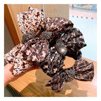Korean Retro Silk Printing Wild Bow Full Diamond Wide-brimmed Hairpin Wholesale Nihaojewelry main image 1