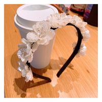 Korean Retro Small Fragrance Style Handmade Shell Flowers White Wild Headband Jewelry Wholesale Nihaojewelry main image 1