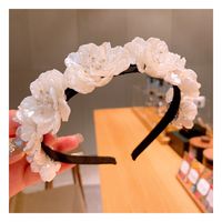 Korean Retro Small Fragrance Style Handmade Shell Flowers White Wild Headband Jewelry Wholesale Nihaojewelry main image 3