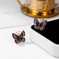 Nouvelles Boucles D'oreilles Courtes Créatives Diamant De Couleur Avec Boucles D'oreilles Papillons En Gros Nihaojewelry main image 3