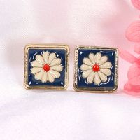 Fashion And Elegant Square Alloy Drop Oil Small Daisy Earrings Ear Jewelry Wholesale Nihaojewelry main image 2