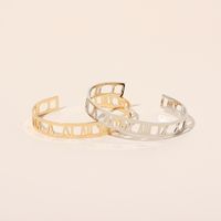 Roman Numeral Open Bracelet Fashion Style Women's Gold Hollow Geometric Irregular Bracelet Jewelry Wholesale Nihaojewelry main image 4