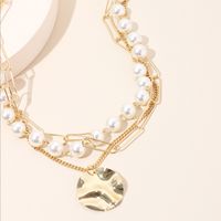 Fashion Multi-layer Pearl Disc Necklace Simple Fashion Short Clavicle Necklace main image 3