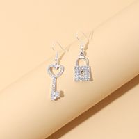Fashion Diamond-studded Key Lock Pendant Earrings Simple Bright Rhinestone Asymmetric Ear Hooks Wholesale Nihaojewelry main image 4
