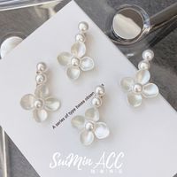 Korean Fashion Style Shell Pearl Flower Hairpin Clip Headdress Cream Hairpin Wholesale Nihaojewelry main image 1