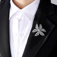 Korean Fashion Micro-inlaid Zircon Flower Pearl Brooch Wholesale Nihaojewelry main image 3
