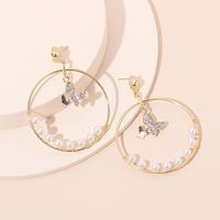 Nischen Vielseitige Diamant-schmetterlings Anhänger Geometrische Große Kreis Ohrringe Kaltwind Französische Damen Perlen Ohrringe main image 4