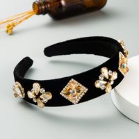 Fashion New Style Golden Velvet Pearl Headband For Women Inlaid Color Rhinestone Hairpin Baroque Retro Hair Accessories main image 3