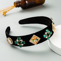 Mode Nouveau Style Bandeau De Perles De Velours Doré Pour Les Femmes Incrustées De Couleur Strass Épingle À Cheveux Baroque Rétro Accessoires De Cheveux main image 4