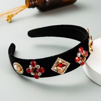 Fashion New Style Golden Velvet Pearl Headband For Women Inlaid Color Rhinestone Hairpin Baroque Retro Hair Accessories main image 5