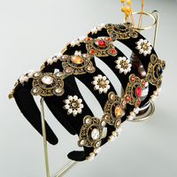 Fashion Baroque Style Black Gold Velvet Rhinestone Headband Retro Wide-brimmed Pearl Headband main image 1