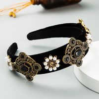 Fashion Baroque Style Black Gold Velvet Rhinestone Headband Retro Wide-brimmed Pearl Headband main image 4