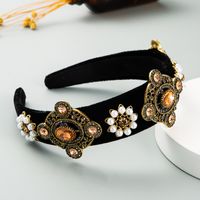 Fashion Baroque Style Black Gold Velvet Rhinestone Headband Retro Wide-brimmed Pearl Headband sku image 3