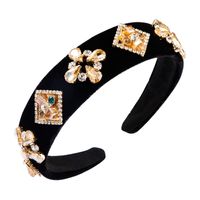 Fashion New Style Golden Velvet Pearl Headband For Women Inlaid Color Rhinestone Hairpin Baroque Retro Hair Accessories sku image 3