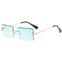 Fashion New Metal Frame Sunglasses For Women Large Frame Sunglasses Diamond Cut Gradient Color Sunglasses Nihaojewelry sku image 8