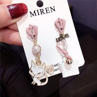 Korea's New Cartoon Cat Asymmetric Earrings College Style Trend Earrings Wholesale Nihaojewelry main image 2