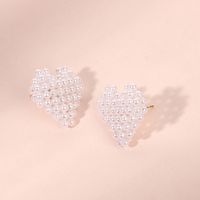 Corée En Forme D&#39;amour Rétro Perle Niche Mode Boucles D&#39;oreilles Simples Pour Les Femmes Nihaojewelry main image 3