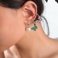 Japanische Neue Bunte Schmetterlings Perle 3-teiliges Set Ohrringe Mode Einfache Retro Ins Persönlichkeit Kreative Kombination Ohrringe main image 2