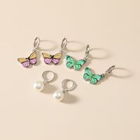 Japanische Neue Bunte Schmetterlings Perle 3-teiliges Set Ohrringe Mode Einfache Retro Ins Persönlichkeit Kreative Kombination Ohrringe main image 5