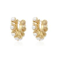 Exaggerated Niche Fan-shaped Bucklow Pearl Retro Golden Earrings For Women Nihaojewelry sku image 1