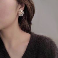 S925 Argent Aiguille Coréenne Simple Perle Fleur Boucles D&#39;oreilles Mode Gros Nihaojewelry main image 3