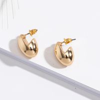 Korea Simple Texture Curved Water Drop Metal Wild Short Earrings For Women main image 4