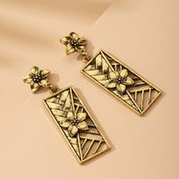 New French Retro Flower Earrings Geometric Hollow Simple Palace Earrings Square Earrings Wholesale main image 4
